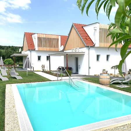 Weinberg Chalets Eisenberg an der Pinka エクステリア 写真