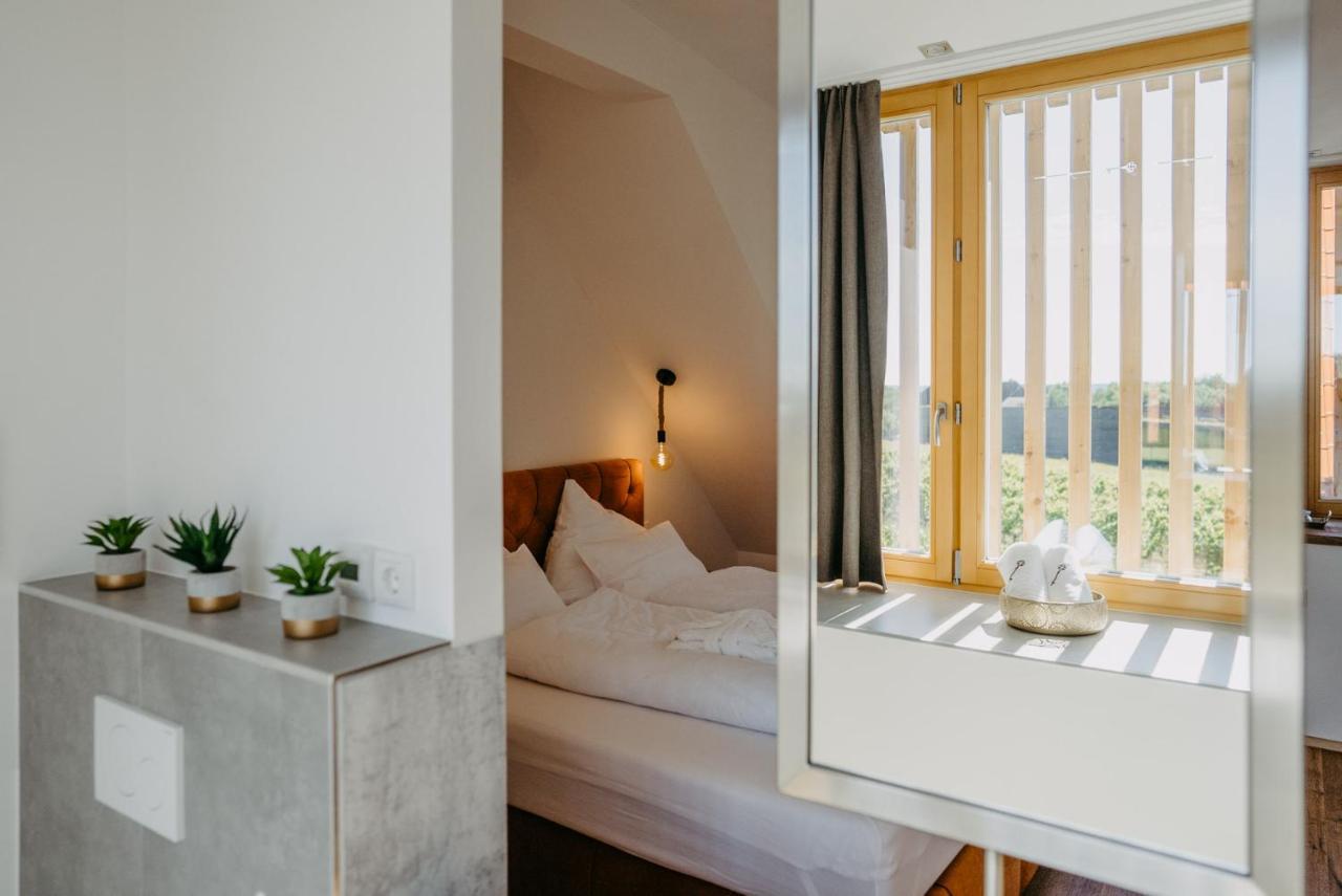 Weinberg Chalets Eisenberg an der Pinka エクステリア 写真